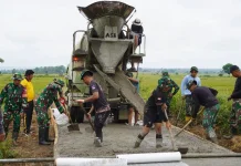 TMMD KE-128, Kodim 1425/Jeneponto Kebut Jalan Rabat Beton