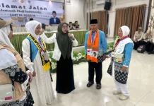 Pesan Spiritual Meity Rahmatia Lepas Jemaah Haji Makassar