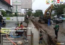 Pemasangan U-Ditch di Ruas Aroepala Dikebut