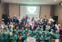 Pegadaian Salurkan Beasiswa untuk Siswa SMK Maros