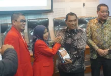 Refleksi Hardiknas, Unhas dan Bawaslu Dorong Literasi Demokrasi