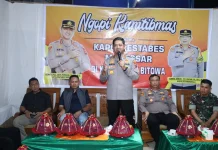 Kapolrestabes Makassar Dialog Langsung Warga Sikapi Situasi Kamtibmas