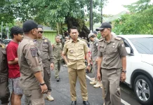 Kuasai Fasum, 8 Lapak PKL Ditertibkan, Kecamatan Tallo Siapkan Solusi CFD