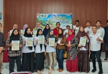 UMMA dan Unhas Ajarkan Peternak Maros Sulap Limbah Jadi Pakan Bernilai Ekonomi