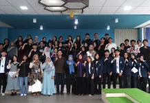 Unibos Makassar Gelar Workshop Public Speaking Bahasa Inggris