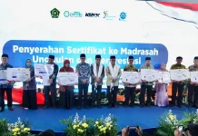 Kemenag Beri Penghargaan Sembilan Madrasah Peraih Prestasi