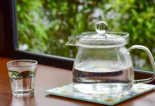 Minum Air Hangat Tiap Pagi Bantu Lancarkan Pencernaan Tubuh