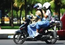 Polres Parepare Ingatkan Bahaya Pakai HP saat Berkendara