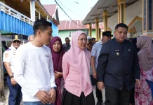 Didampingi Ketua TP PKK, Munafri Tinjau Layanan Warga di Kepulauan Sangkarrang
