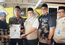 Menteri Haji Takziah ke Rumah Jemaah Maros yang Wafat di Tanah Suci