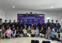 Mahasiswa Unibos Dalami Industri Kerang Mutiara