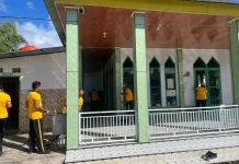 Sambut Hari Bhayangkara ke-80, Pokres Selayar Bersihkan Rumah Ibadah
