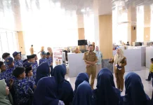 Pelajar SMPN 47 Bulukumba Field Trip ke Gedung Pinisi dan Ammatoa