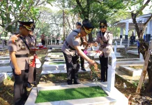Peringati HUT Ke-80, Polda Sulsel Ziarah ke TMP Panaikang