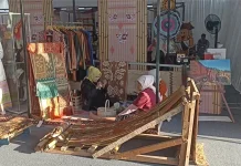 Tenun Nusantara Memukau Delegasi Internasional dalam Spouse Program IGS 2026