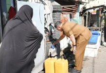 Wali Kota Makassar Cek Langsung Aliran Air PDAM ke Rumah Warga
