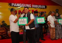 Pemkab Luwu Serahkan Hadiah Pemenang Lomba Literasi Daerah