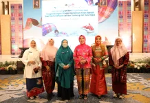 Dekranasda Makassar Dorong Perajin Naik Kelas lewat Coaching Clinic dan Pameran