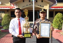 Ukir Prestasi Membanggakan, Personel Polres Maros Terima Penghargaan