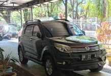 LEMKIRA Minta Pemkab Maros Tertibkan Kendaraan Dinas Berplat Hitam