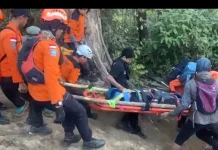 Pendaki Gunung Bulu Baria yang Alami Cedera, Dievakuasi Tim SAR Gabungan