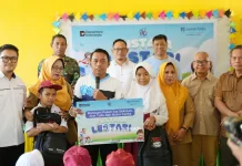 Jamkrindo Beri Bantuan Perlengkapan Sekolah