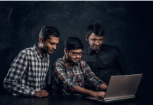 Mengapa India Banyak Melahirkan Programmer Handal? Ini Faktor Pendukungnya