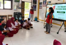 Program PESAT KKN-PK 69 Unhas Edukasi Isi Piringku di SDN Bilokka