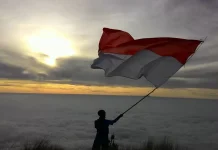 Pahami Tata Cara Pengibaran Bendera Merah Putih Sesuai Aturan