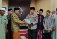 Kapolresta Gowa Tebar Keberkahan dalam Safari Subuh dengan Wakaf Al-Qur'an