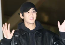Kim Soo-hyun Kembali ke Hadapan Publik