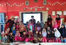 Mahasiswa KKN Unhas Edukasi Kesehatan Gigi Anak melalui Program MASSEPE di Sidrap