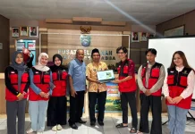 Wujudkan Desa Cerdas, KKNT Unhas Digitalisasi Layanan Kabba