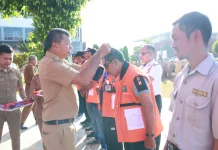 Tata Perparkiran, Dishub Bulukumba Lengkapi Petugas dengan Rompi dan ID Card