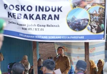 Wali Kota Parepare Serahkan Bantuan Tunai untuk Korban Kebakaran Watang Soreang