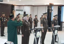 Kajati Sulsel Melantik dan Mengambil Sumpah Jabatan Eselon III
