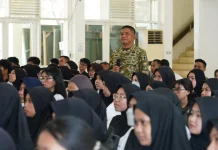 Pangdam Hasanuddin Bekali Mahasiswa dengan Semangat Bela Negara