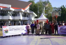 Rektor Unhas Lepas KKN Tanggap Bencana dan Tim Bantuan Medis ke NTT