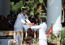 Nindy, Siswi MAN 1 Parepare Sukses Jadi Pembawa Baki Paskibraka Sulsel di HUT Ke-81 RI