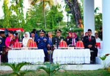 Kemenkum Sulsel Ikuti Khidmatnya Upacara Penurunan Duplikat Bendera Merah Putih
