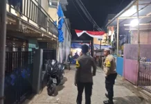 Polsek Tallo Bubarkan Pemuda yang Tutup Jalan di Makassar