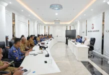 Munafri Ultimatum Camat Validasi Data Iuran Sampah Gratis, Dituntaskan Sepekan
