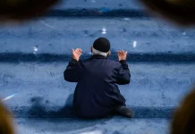 Ulasan Fikih Adab Makan bagi Penyandang Disabilitas hingga Doa usai Salat