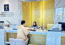 Layani Warga Urus Dokumen Luar Negeri, Kemenkum Sulsel Cetak 9 Sertifikat Apostile