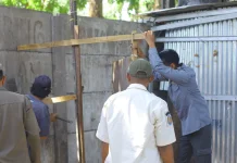 Fasum Dikembalikan, Tiga Bangunan Semi Permanen di Biringkanaya Ditertibkan