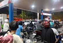 Refleksi Spiritual Antrean Panjang BBM di SPBU