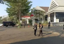 Rujab dan Kantor Bupati Gowa di Geledah, Empat Boks Barang Bukti Diamankan