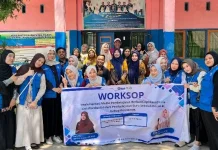 KKN-DIK Unismuh Makassar Latih Guru SDN 14 Samanggi Media Digital