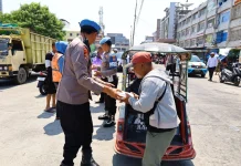 Propam Polrestabes Makassar Peduli Terhadap Anak Panti Asuhan
