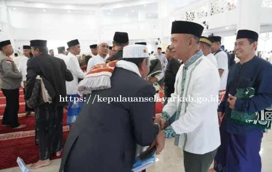 Momen Dihari Kemenangan, Masyarakat Silaturahmi dengan Bupati Selayar
